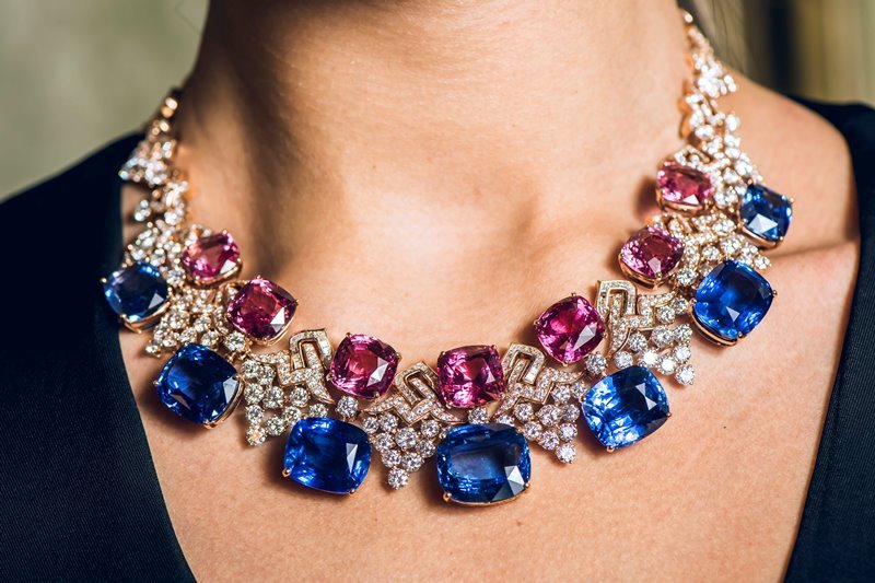 مجوهرات Bvlgari تحف فنية تنبض بعشق الألوان